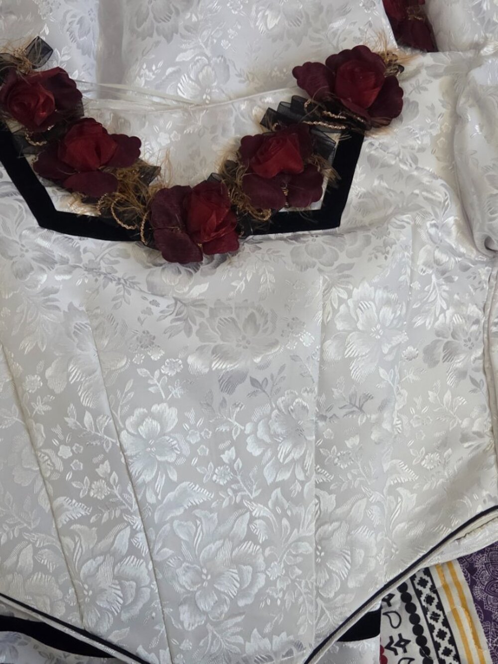 White Brocade Civil War Ball Gown Sz 6-12 - Picture 4 of 9